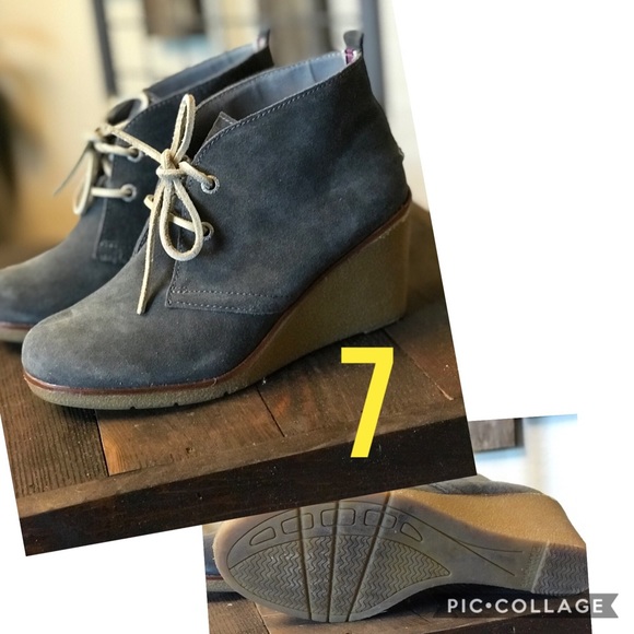 Sperry - Picture 2 of 3